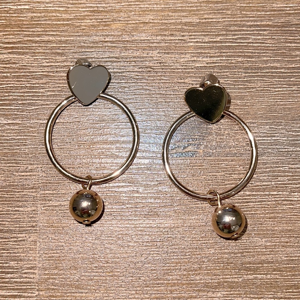 Heart shaped dangling earrings